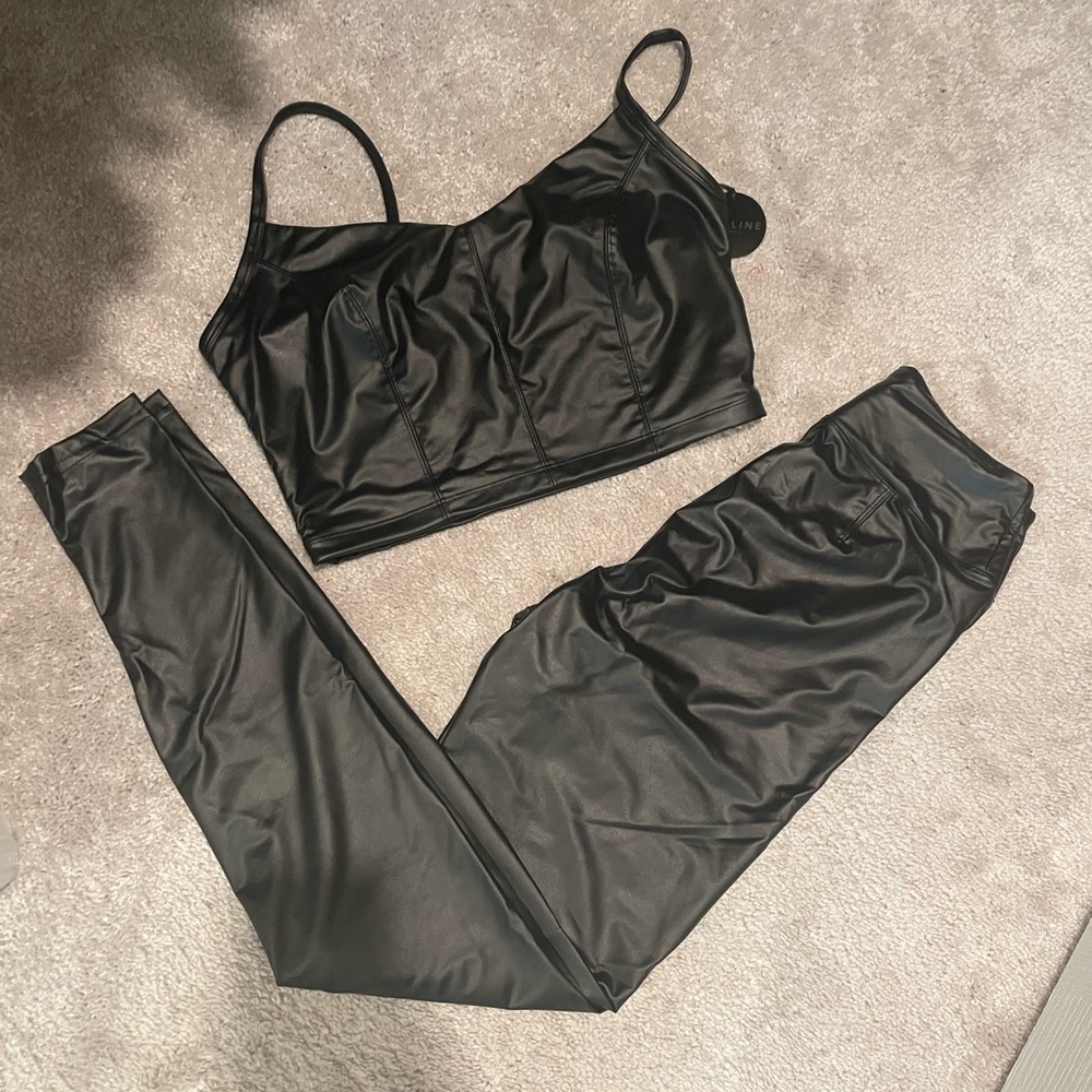 COPY - Faux leather Offline by Aerie stretch workout gear. Size: Medium.